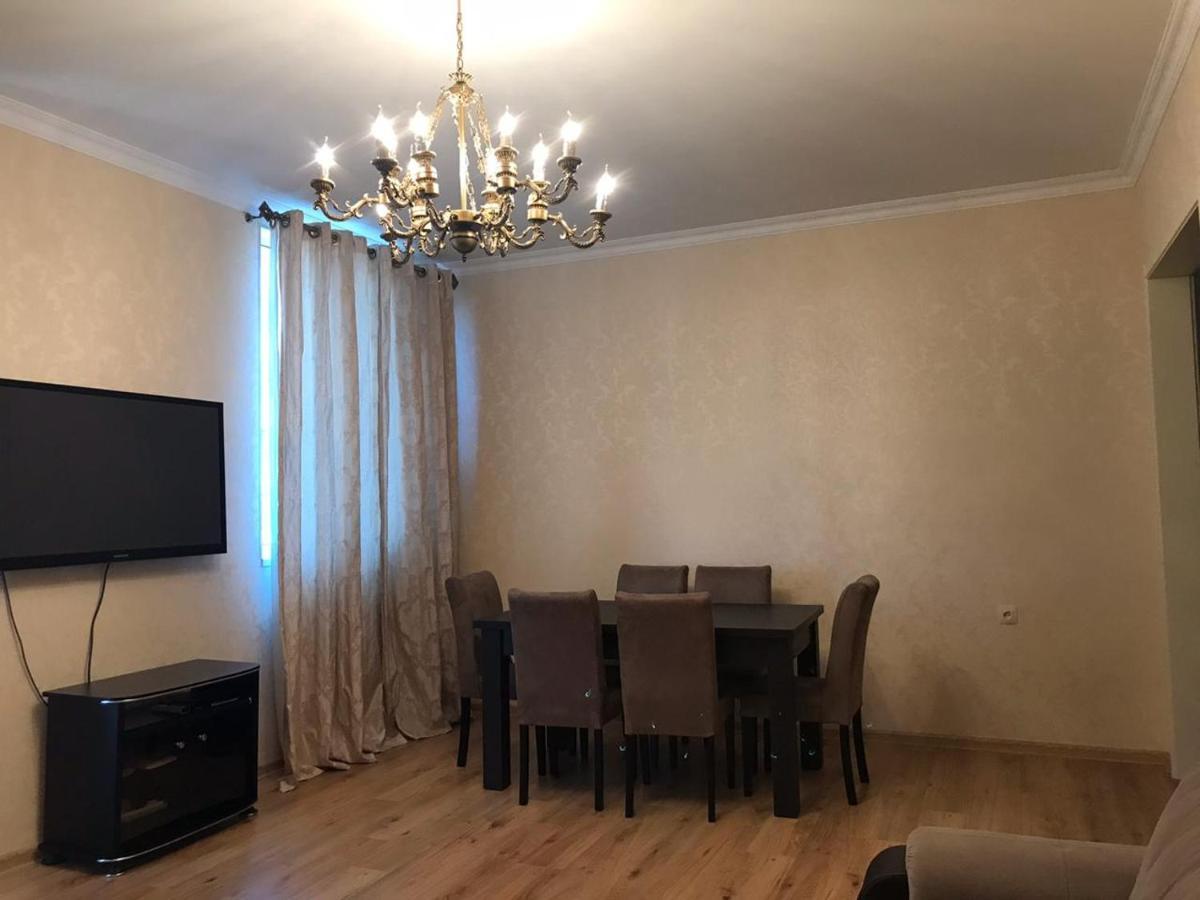 Rustaveli Apartment City Centre Tbilisi Exterior photo